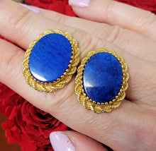 Load image into Gallery viewer, Oval Lapis Lazuli Cuff Links in 14k Yellow Gold Rope Border Frame
