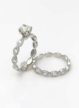 Load image into Gallery viewer, 1.27ctw Round Diamond Engagement Bridal Set In 18k White Gold
