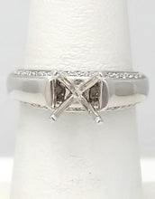 Load image into Gallery viewer, 750 18k WHITE GOLD .26ct ROUND DIAMOND FOUR PRONG ENGAGEMENT SEMI MOUNT RING
